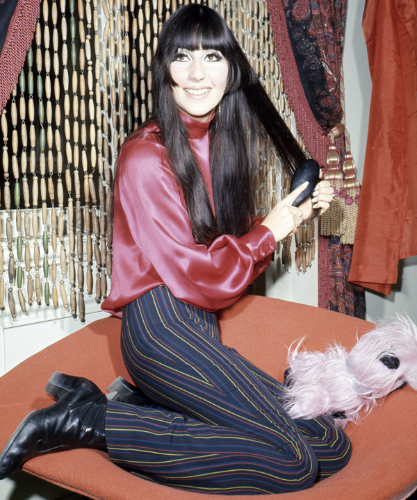 Cher - dia internacional da mulher - mulheres estilosas para se inspirar - outono - street style - https://stealthelook.com.br