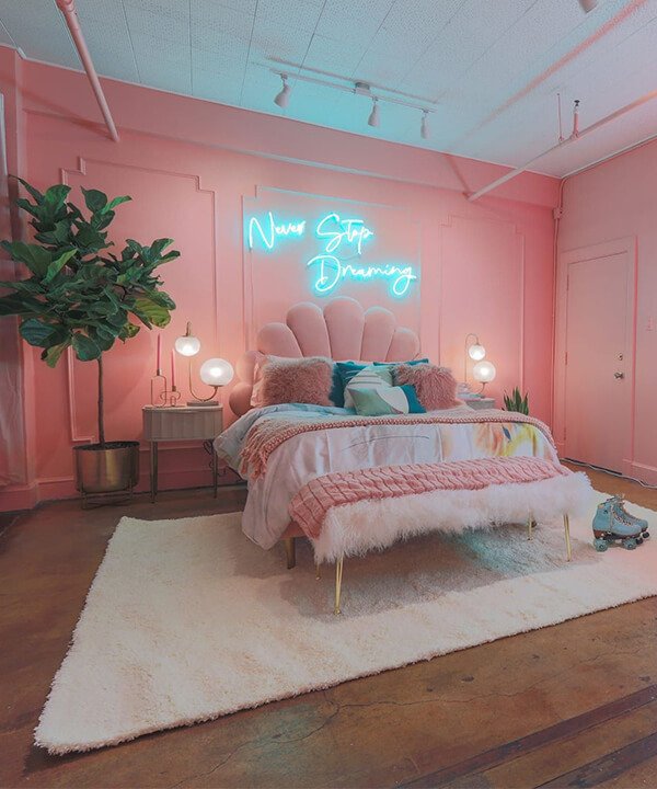 decoração de quarto - decoração de quarto - quarto neon - outono - brasil - https://stealthelook.com.br
