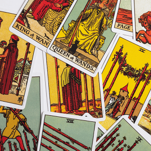 Cartas de tarot: o que é e porque estamos obcecadas pelo assunto