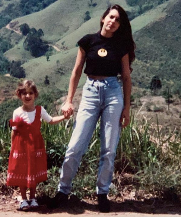 Adriana, mãe da Ali Santos - tendências dos anos 80 - dia das mães - outono - street style - https://stealthelook.com.br