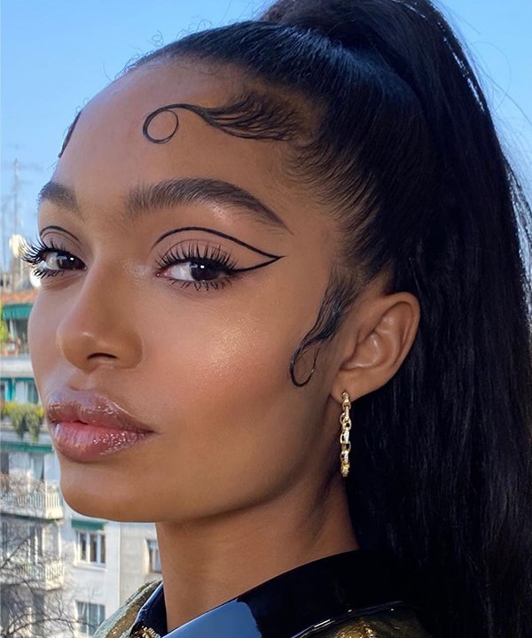 Yara Shahidi - pincel de make - pinceis de maquiagem - inverno - brasil - https://stealthelook.com.br