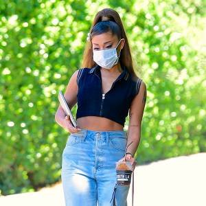 As fórmulas fashion infalíveis dos looks da Ariana Grande