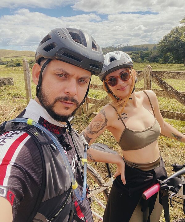 Aline Santos - bike - dia dos namorados - inverno - brasil - https://stealthelook.com.br