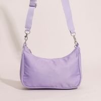 bolsa baguete média com corrente e alça transversal removível de nylon lilás - único