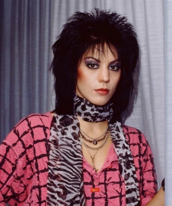 Joan Jett  - maquiagem artística  - história do rock  - heavy metal  - anos 70  - https://stealthelook.com.br