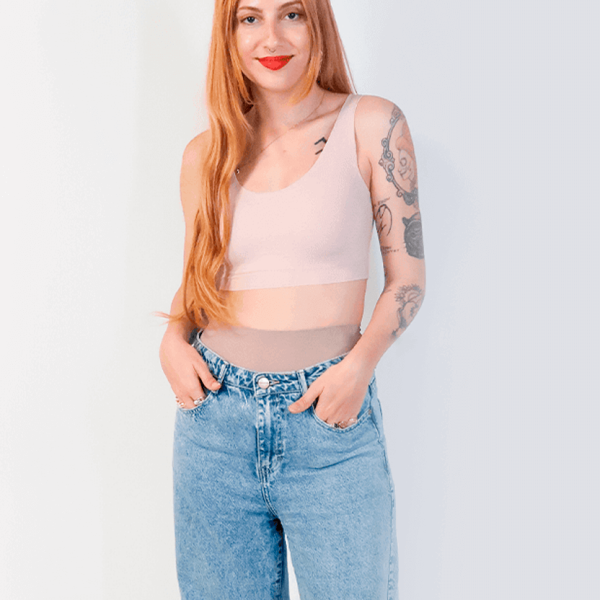 6 looks com a peça polêmica (que você tem em casa)