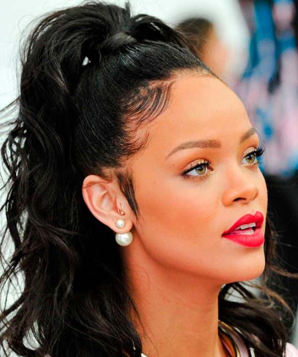 Rihanna - cabelo cacheado e crespo - baby hair - inverno  - brasil - https://stealthelook.com.br