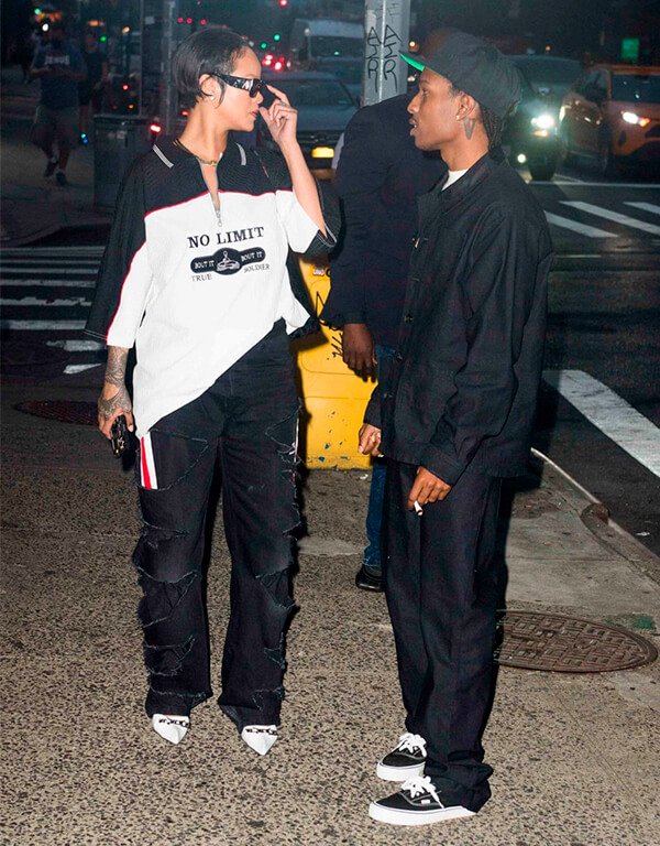 It girls - Rihanna e Asap Rocky - Rihanna e Asap Rocky - Inverno - Street Style - https://stealthelook.com.br