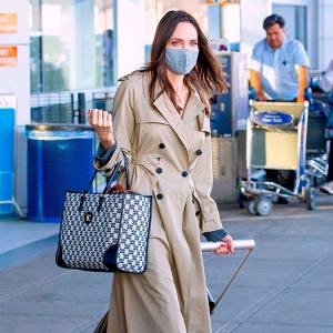 As fórmulas fashion infalíveis dos looks da Angelina Jolie