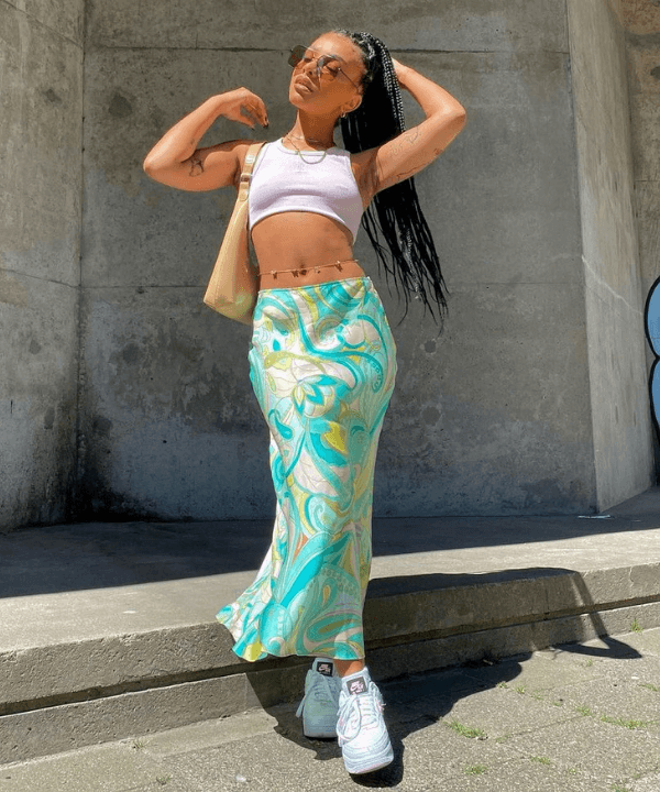 Lisa Onuoha - Street Style - looks com cropped - Verão - Steal the Look  - https://stealthelook.com.br
