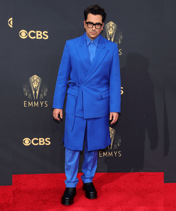 Dan Levy - Tapete vermelho - Emmy Awards 2021 - Verão - Los Angeles - https://stealthelook.com.br