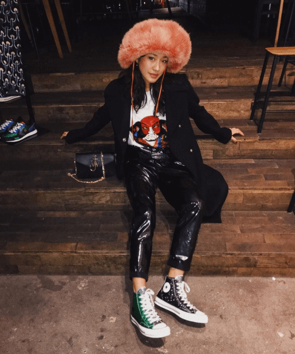 Peggy Gou - Street Style - Olivia Rodrigo - Inverno  - Steal the Look  - https://stealthelook.com.br