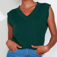 colete de tricô feminino mindset texturizado trança decote v verde escuro