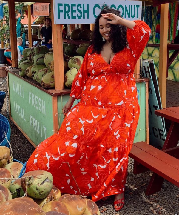 Gabi|@gabifresh - vestido com estampa de formas orgânicas - estampas tendência - Verão 2022 - na barraca de cocos - https://stealthelook.com.br