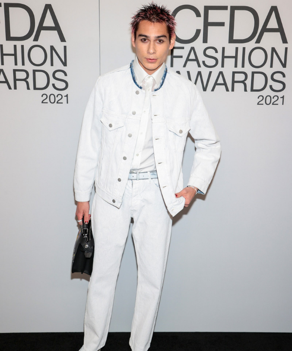 Evan Mock - terno branco - CFDA Fashion Awards - Verão - Tapete vermelho CFDA Fashion Awards - https://stealthelook.com.br