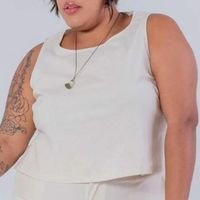 Blusa Cropped Almaria Plus Size Miss Taylor Gola Redonda - Off White
