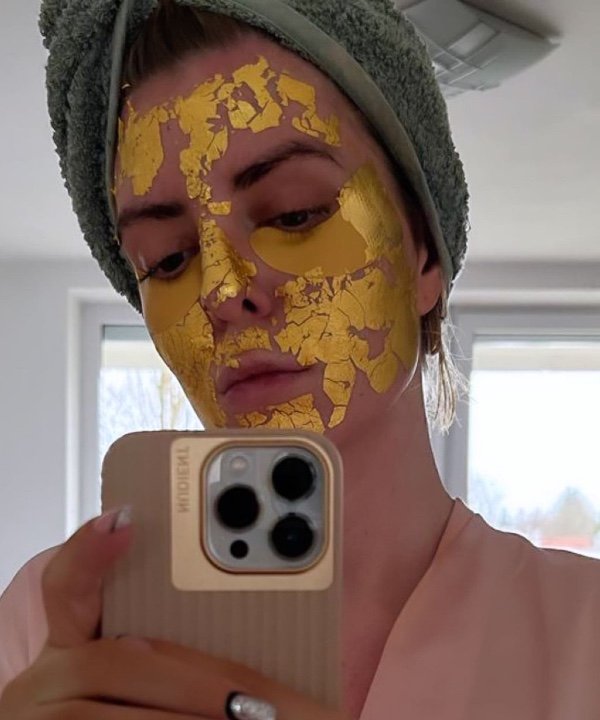 Cecilia Munich - gold mask  - folha de ouro - rotina de skincare - máscara de ouro - https://stealthelook.com.br