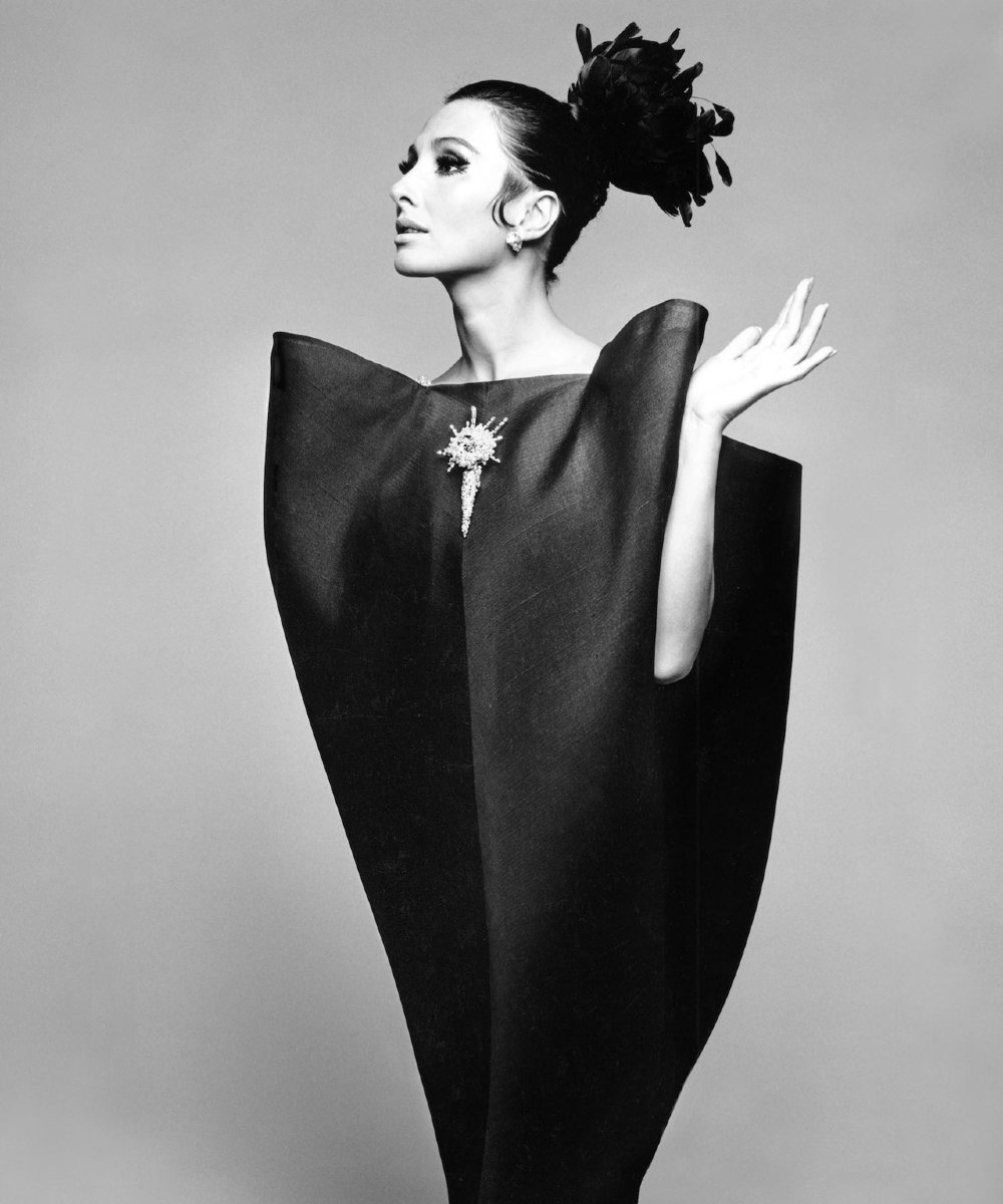 Balenciaga - fashion - história da moda - vestido envelope - Cristóbal Balenciaga - https://stealthelook.com.br