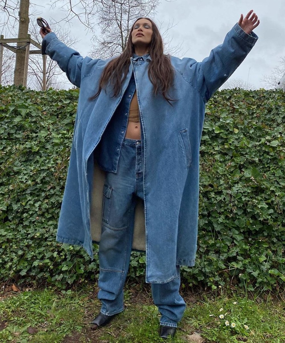 Bella Hadid  - looks - tendências mais polêmicas - look - all jeans - https://stealthelook.com.br