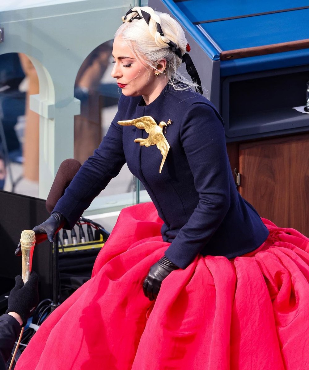 Lady Gaga - fashion - história da moda - maison - Schiaparelli - https://stealthelook.com.br