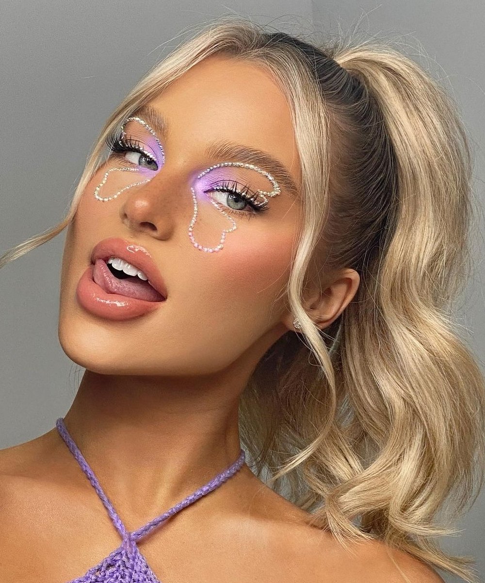 Brookelle McKenzie - brilho - maquiagem de carnaval - glitter - strass - https://stealthelook.com.br