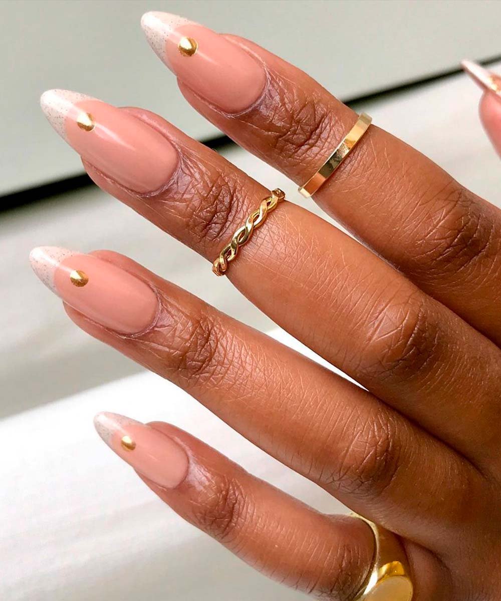 @im_pressd - nail-arts-minimalistas-unhas-manicure-nude - nail arts minimalistas  - verão - brasil - https://stealthelook.com.br