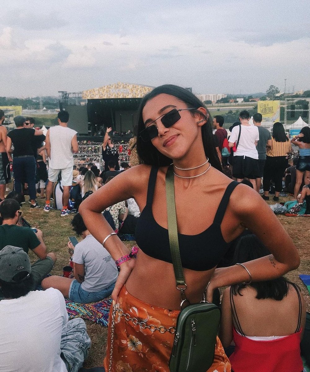Catarina Gavassi - Lollapalooza 2022 - looks de festival - festival de música - influenciadoras - https://stealthelook.com.br