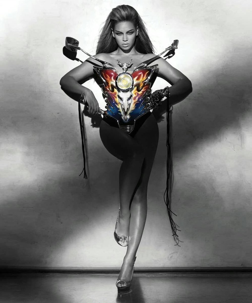 Mugler - fashion - história da moda - moto - Beyoncé - https://stealthelook.com.br