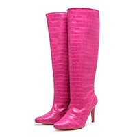 Bota Feminina Salto Fino Cano Alto Bico Fino em Croco Pink - Rosa