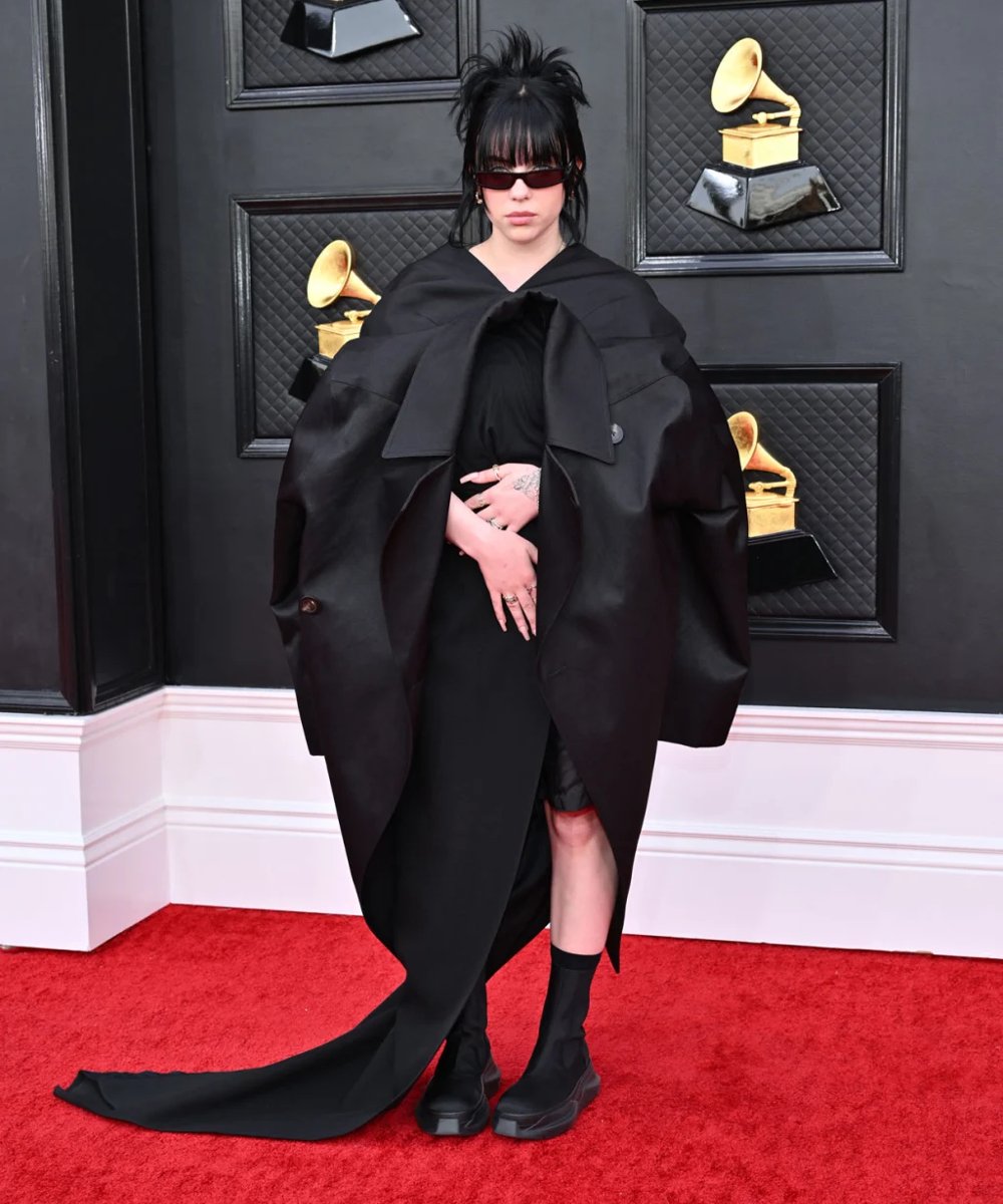 Billie Eilish - red carpet - Grammy 2022 - premiação - melhores looks - https://stealthelook.com.br