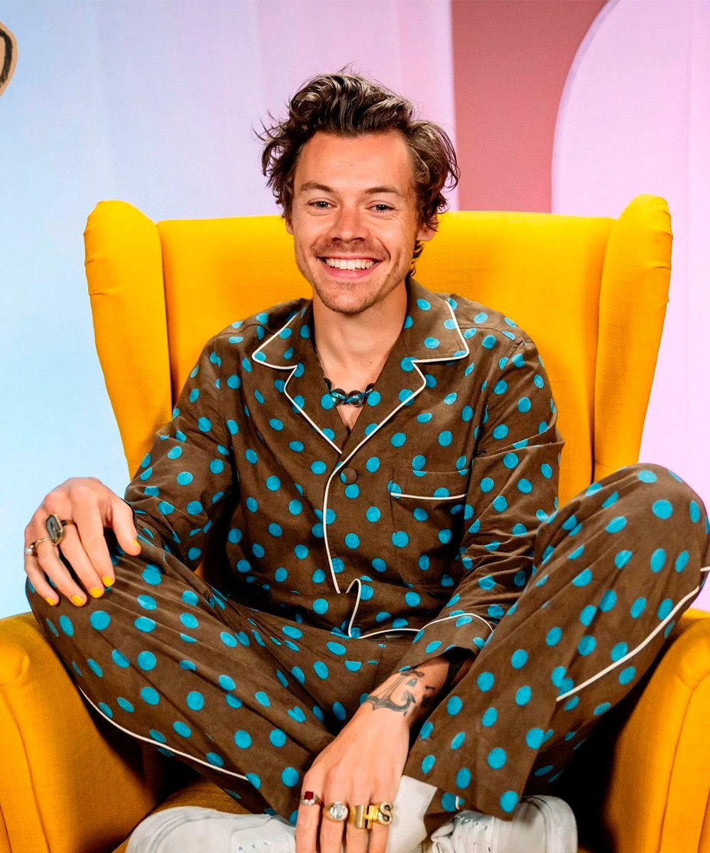 It girls - Harry Styles, Harry's House, novo cd do Harry Styles - Harry Styles - Outono - Street Style  - https://stealthelook.com.br