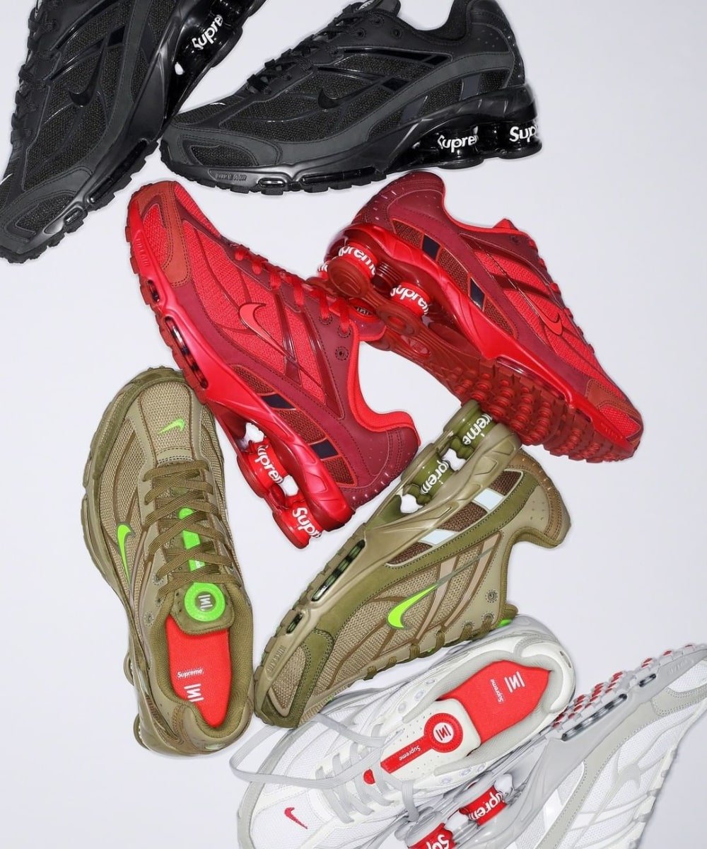 Supreme x Nike  - calçados variados em preto, branco e vermelho - lançamentos de moda - Verão - foto de tênis espalhados - https://stealthelook.com.br