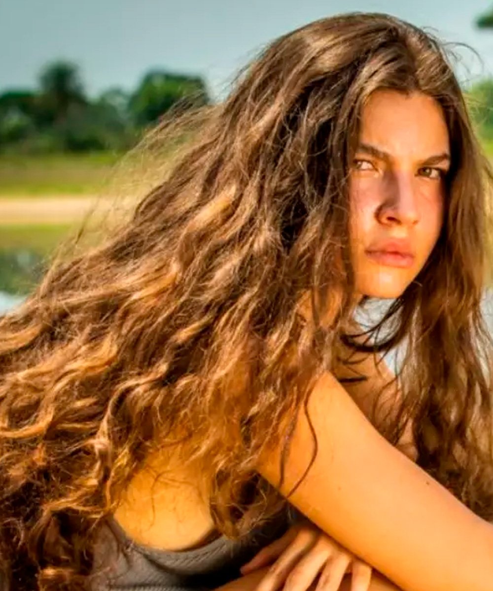 JUma - cabelo-ondulado-pantanal-juma - cabelo ondulado - inverno  - brasil - https://stealthelook.com.br