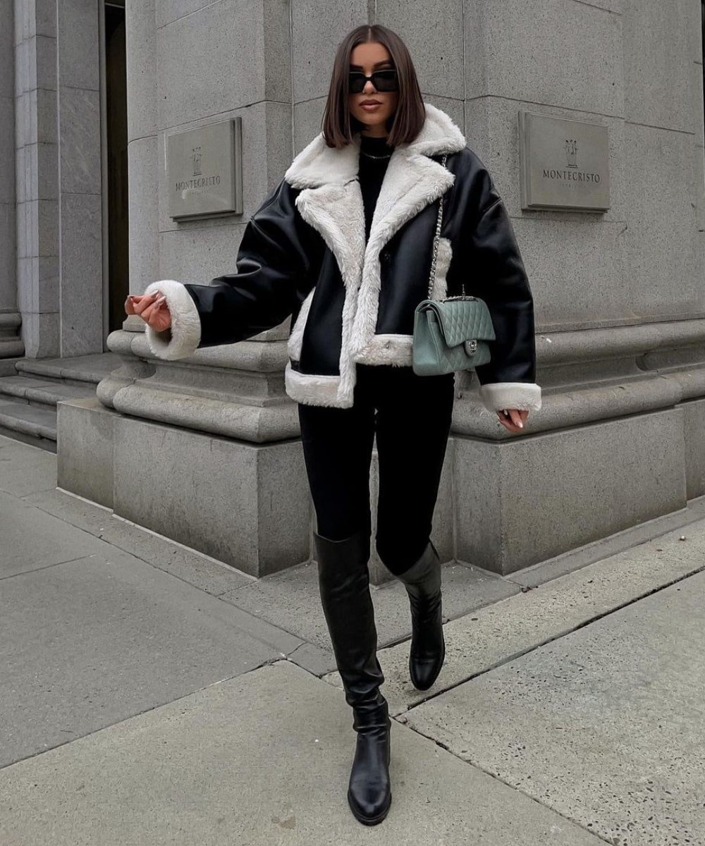 @vitaliia - calça legging, bota e casaco de sheraling preto - calça legging - Inverno  - andando na rua usando óculos de sol - https://stealthelook.com.br