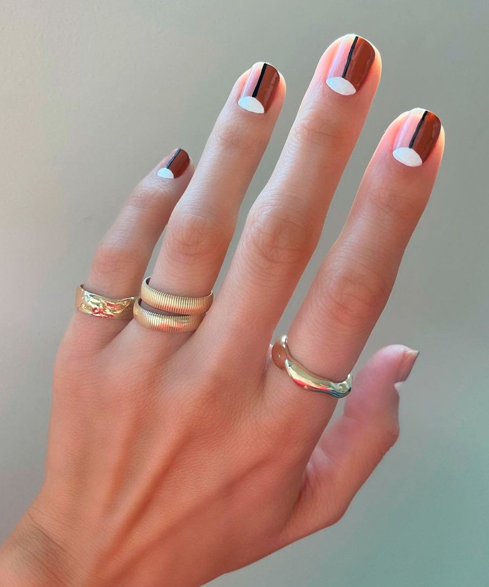 Betina R. Goldstein - brown nails - winter nail arts - winter - Brazil - https://stealthellook.com.br