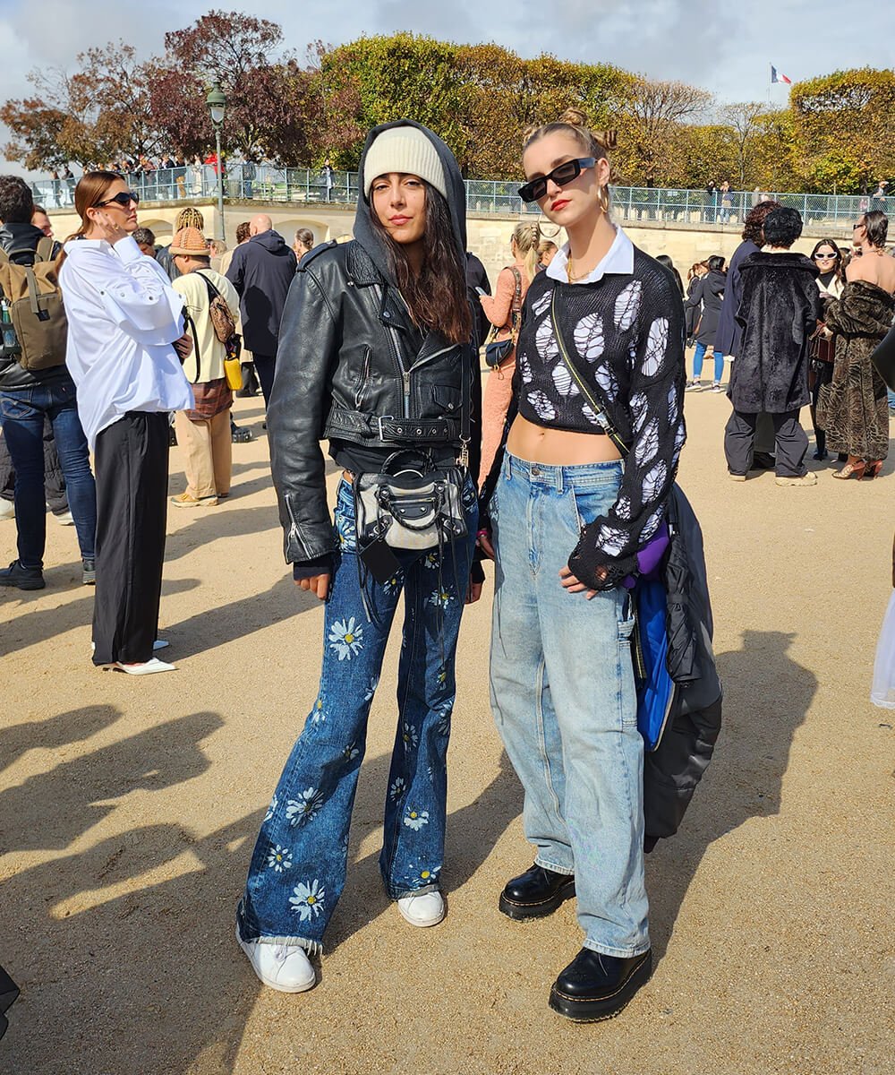 It girls - Paris Fashion Week, looks de street style Samsung - Paris Fashion Week - Primavera - Street Style  - https://stealthelook.com.br