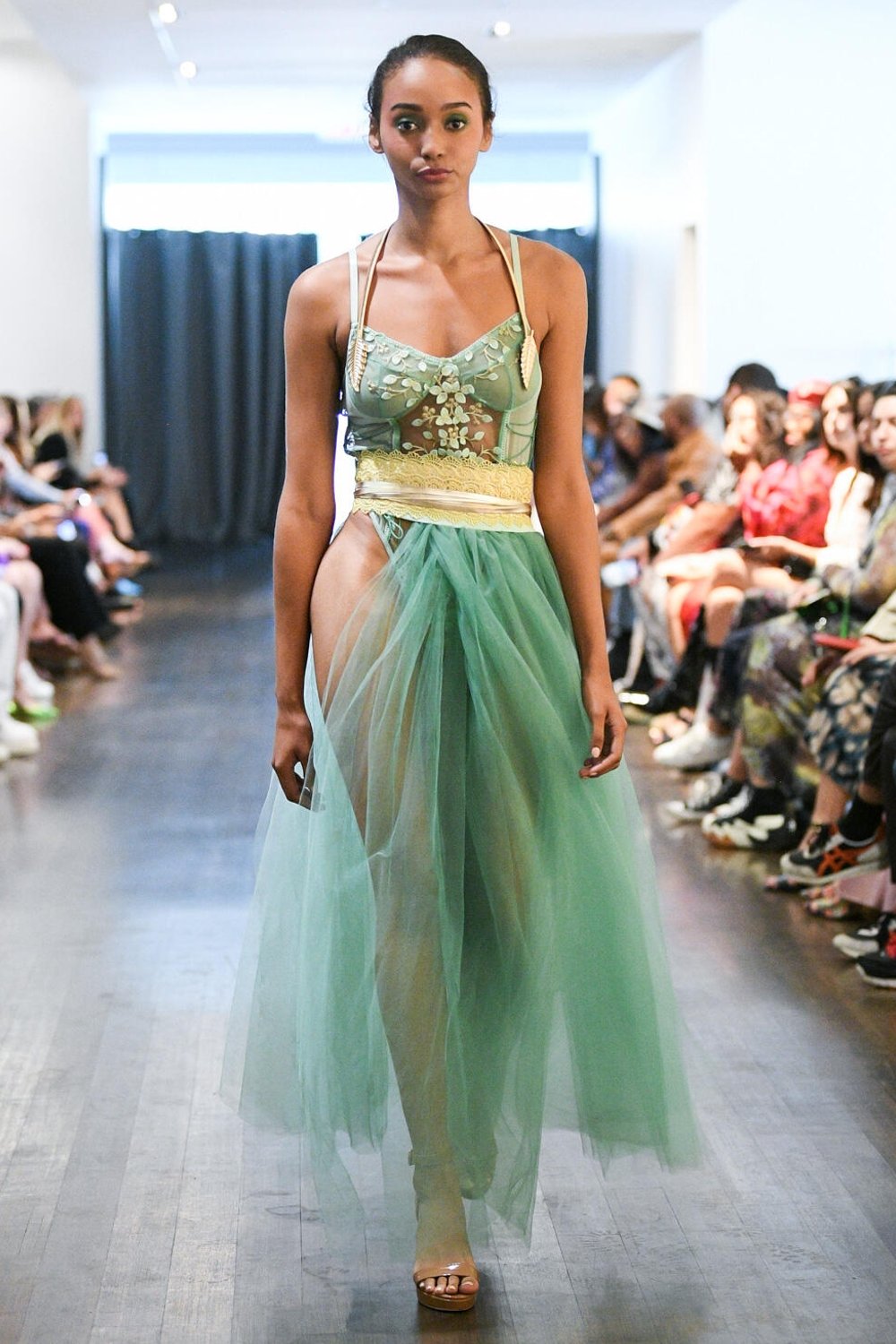 Tiffany Brown Designs - Semana de Moda de Nova Iorque - NYFW - moda - New York Fashion Week - https://stealthelook.com.br