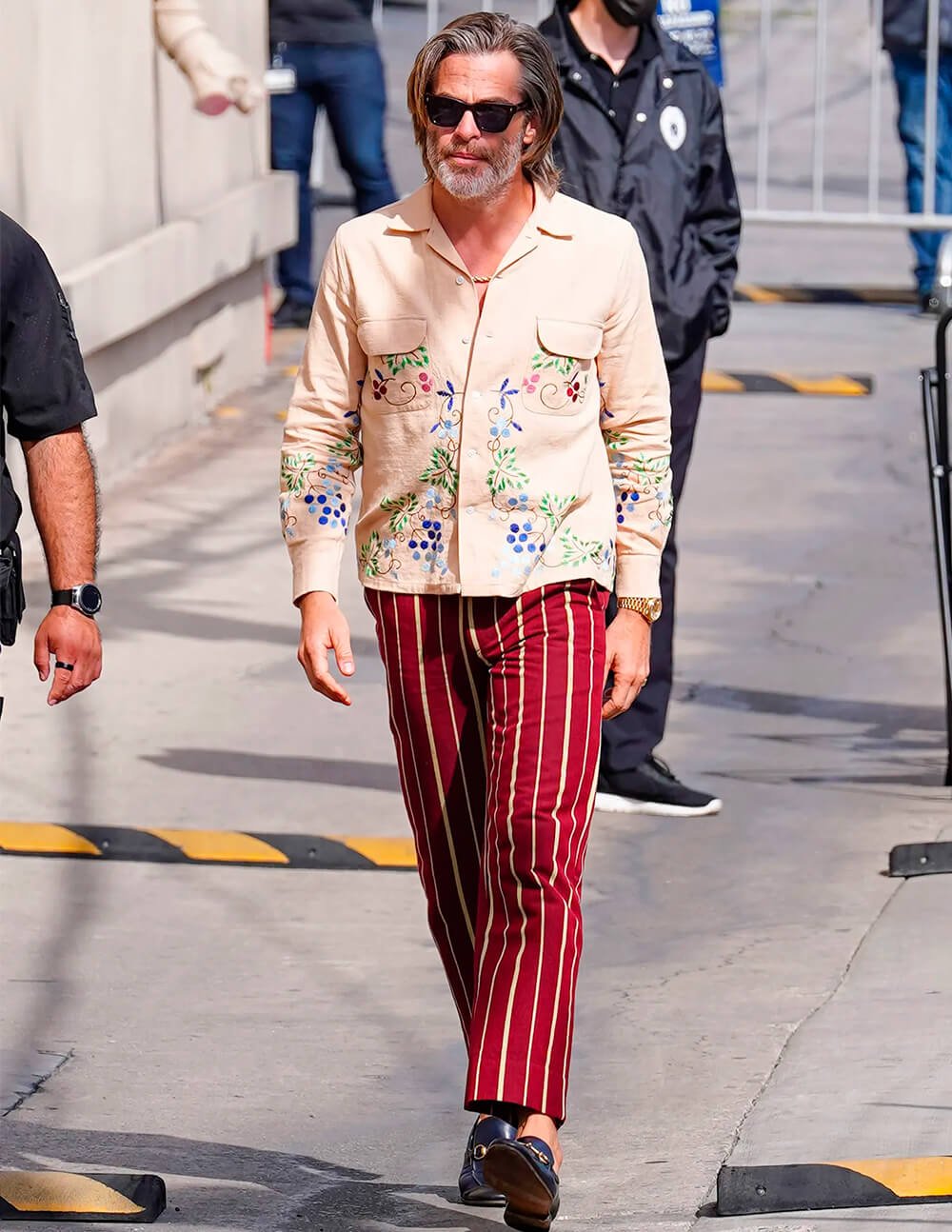 It girls - hippie dad, tendência, moda masculina - hippie dad - Inverno - Street Style  - https://stealthelook.com.br