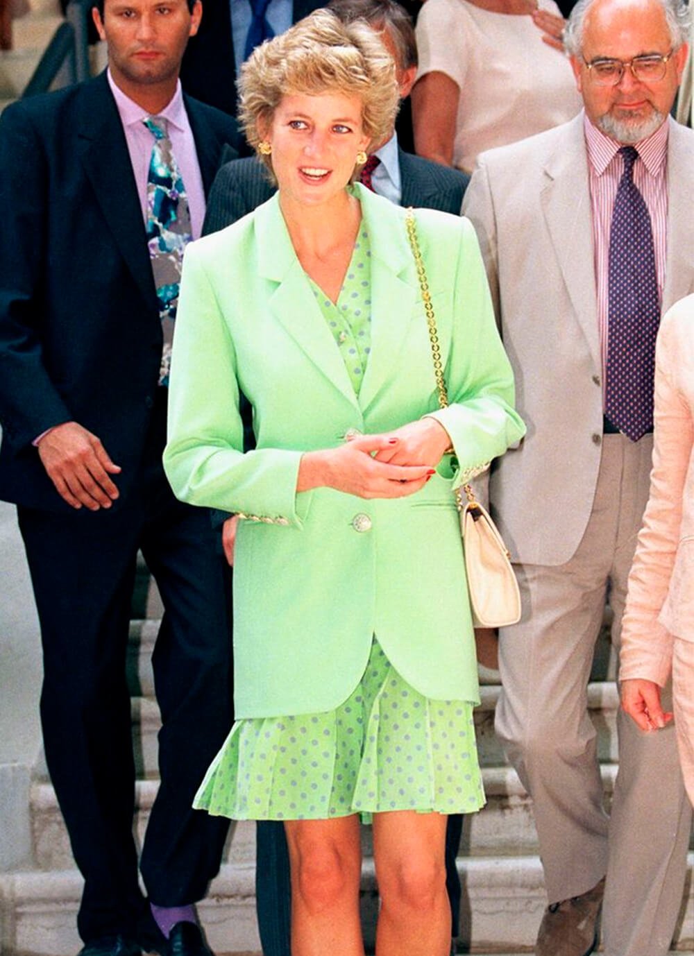 It girls - Princesa Diana, família real - Princesa Diana - Primavera - Street Style  - https://stealthelook.com.br