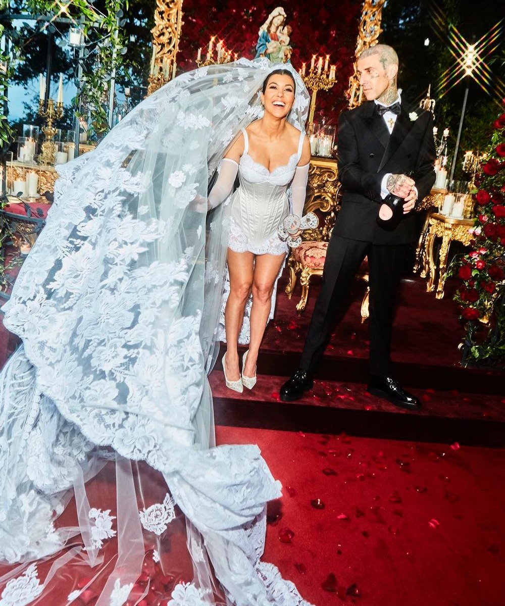 Kourtney Kardashian - vestidos de noiva - vestidos de noiva - vestidos de noiva - vestidos de noiva - https://stealthelook.com.br
