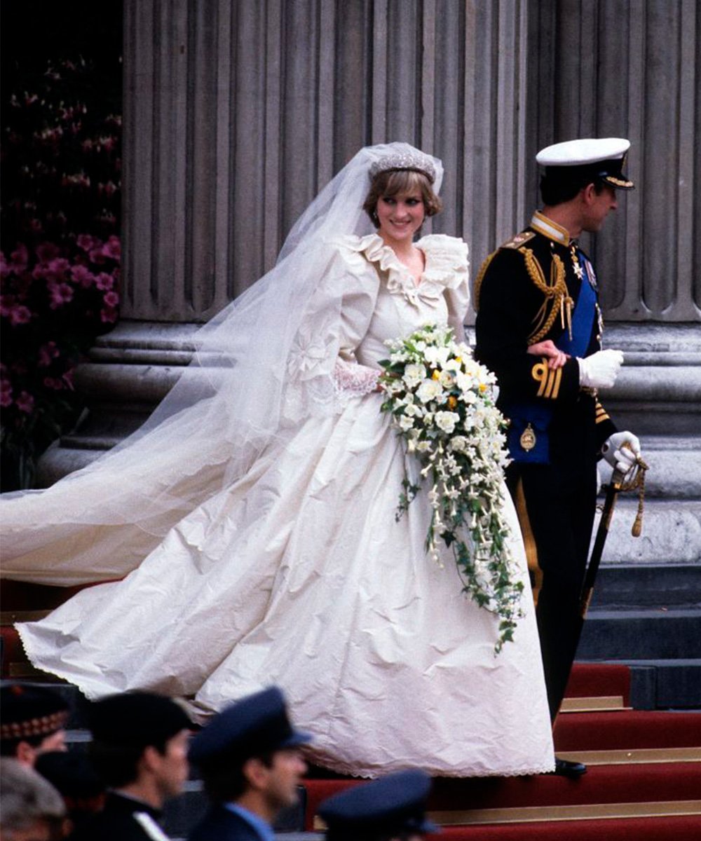 Princesa Diana - noiva-realeza-britanica - vestidos de noiva - inverno  - brasil - https://stealthelook.com.br