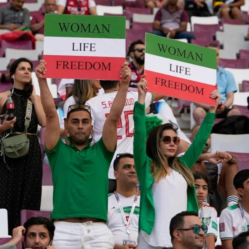 Torcida do Irã - esporte - Copa do Mundo 2022 - política - futebol - https://stealthelook.com.br