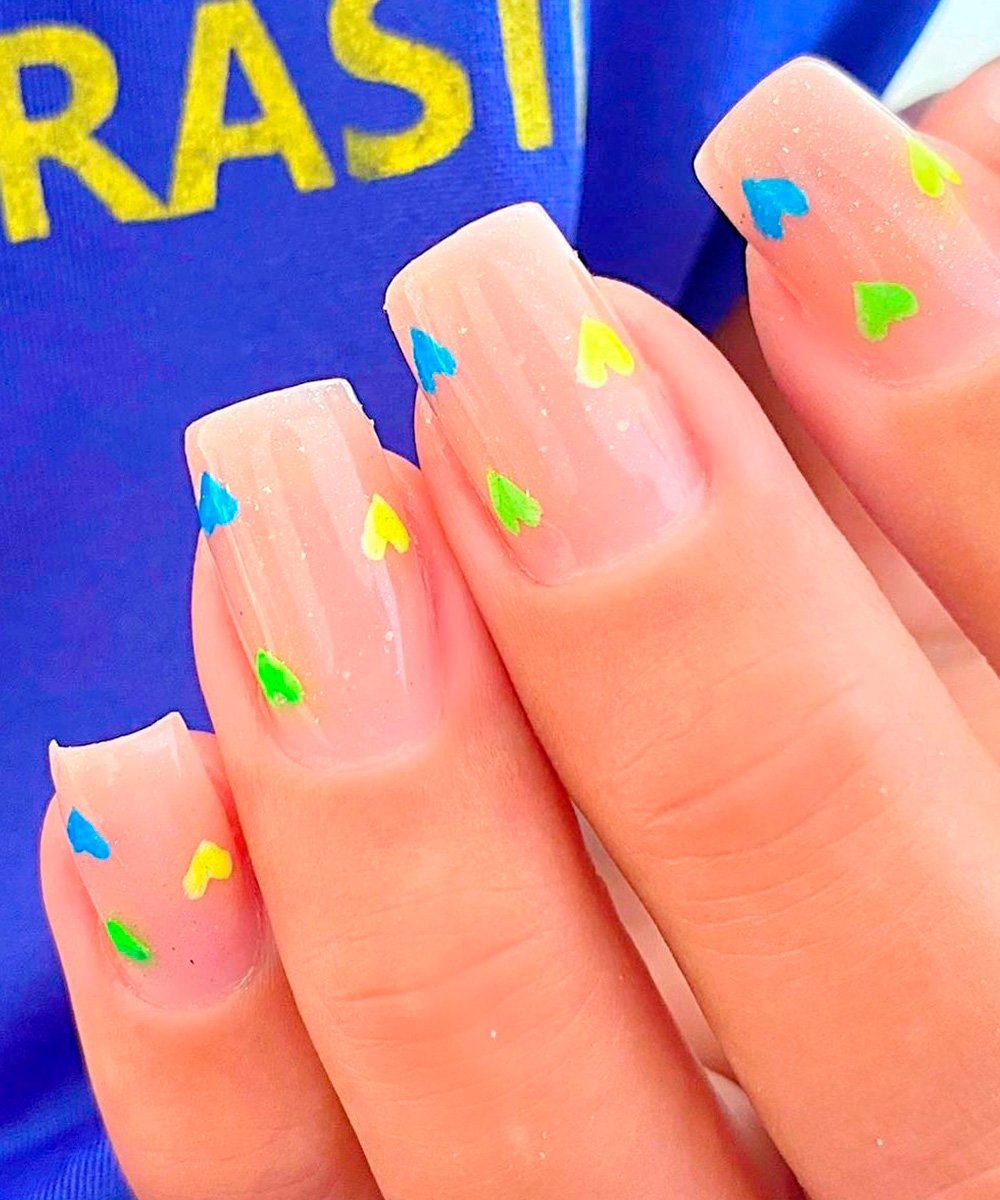 De olho na copa: 7 nail arts verde e amarelo para assistir aos jogos do  Brasil » STEAL THE LOOK