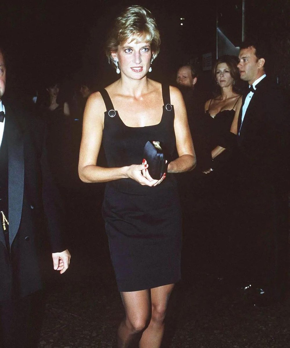Princesa Diana - Lady Di - lições de estilo - monarquia - anos 90 - https://stealthelook.com.br