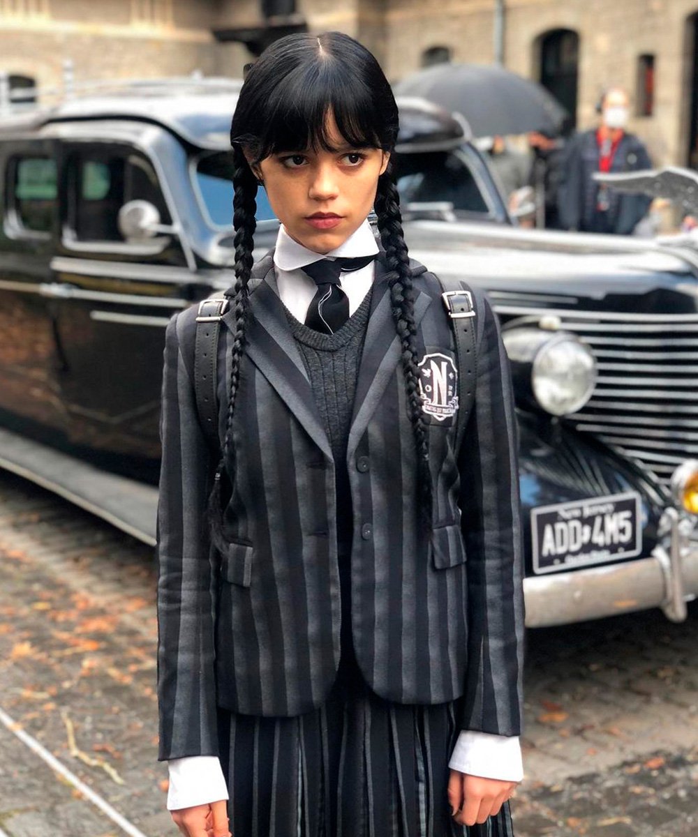 Jenna Ortega  - serie-netflix - Wandinha - primavera - brasil - https://stealthelook.com.br