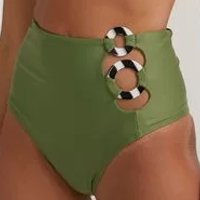 Biquíni Cacinha Hot Pants Em Poliamida Com Fivelas Acrílicas Verde