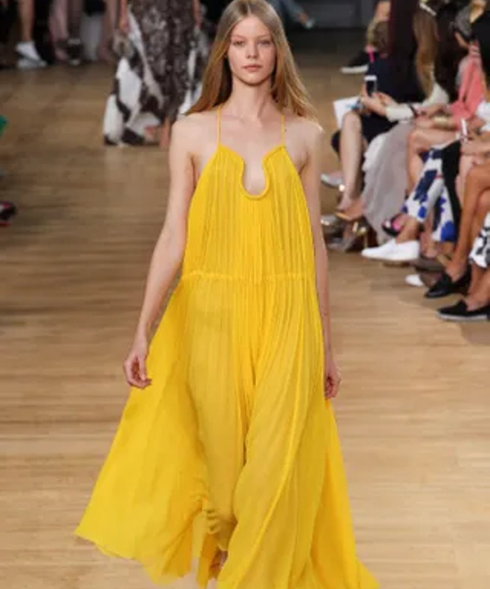 chloe - vestido amarelo - ano novo - verão - street style - https://stealthelook.com.br