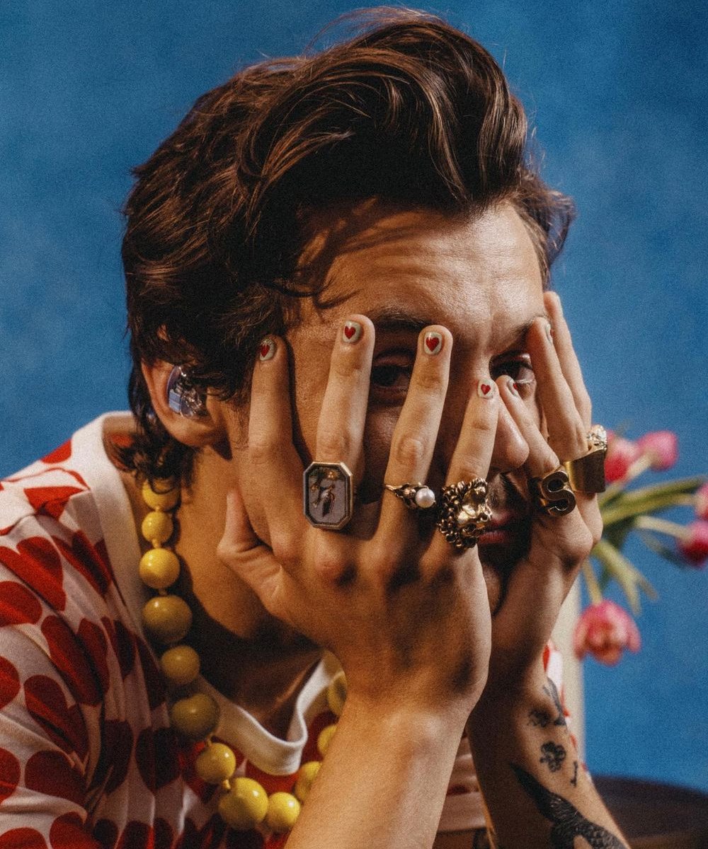 Harry Styles - harry_styles_unhas_pleasing_nail_art_love_on_tour - Harry Styles - Harry Styles - Harry Styles - https://stealthelook.com.br