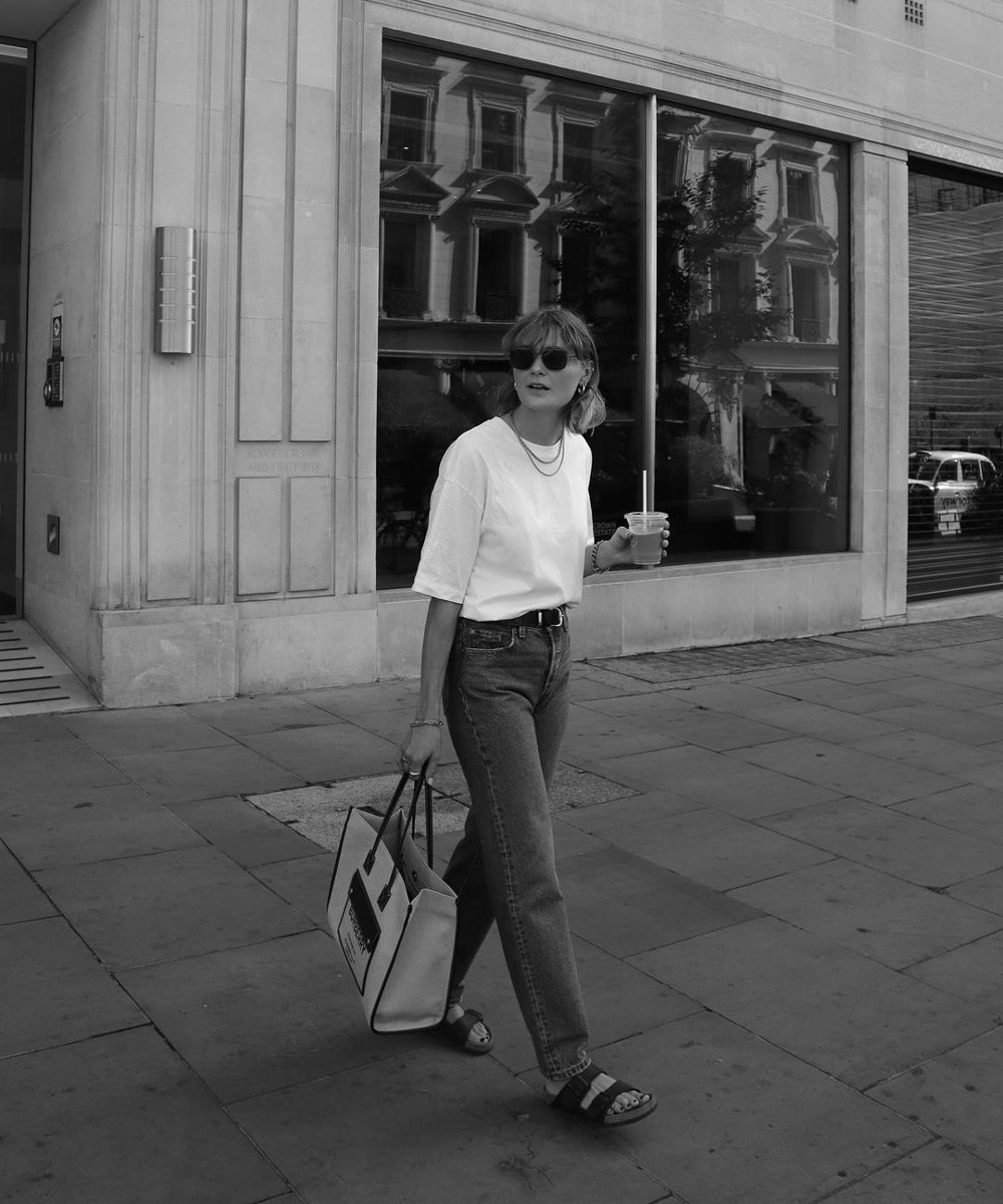 immillieholmes - tshirt branca cala jeans papete birkenstock - look do dia - verão - street style - https://stealthelook.com.br