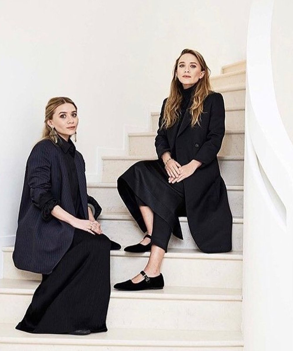 Mary-Kate e Ashley Olsen - mary jane - Ashley e Mary-Kate Olsen - verão - street style - https://stealthelook.com.br